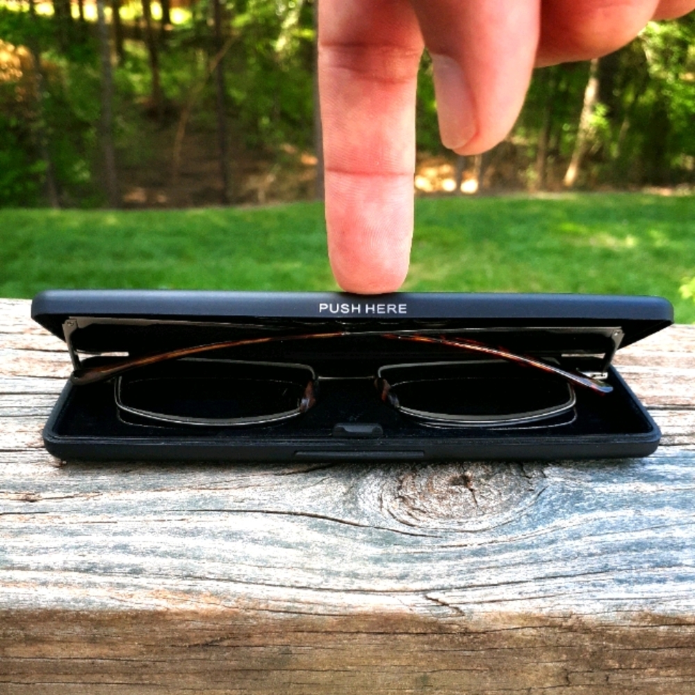 NEW Scojo New York Folding Reading Glasses